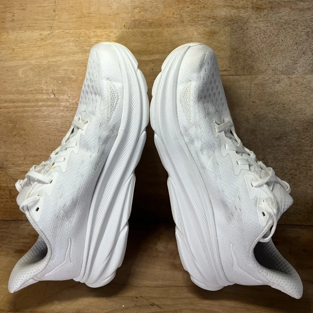Hoka One One Clifton 9 REFLECTIVE Womens Size 11 Running Shoes Sneakers White - Picture 6 of 12